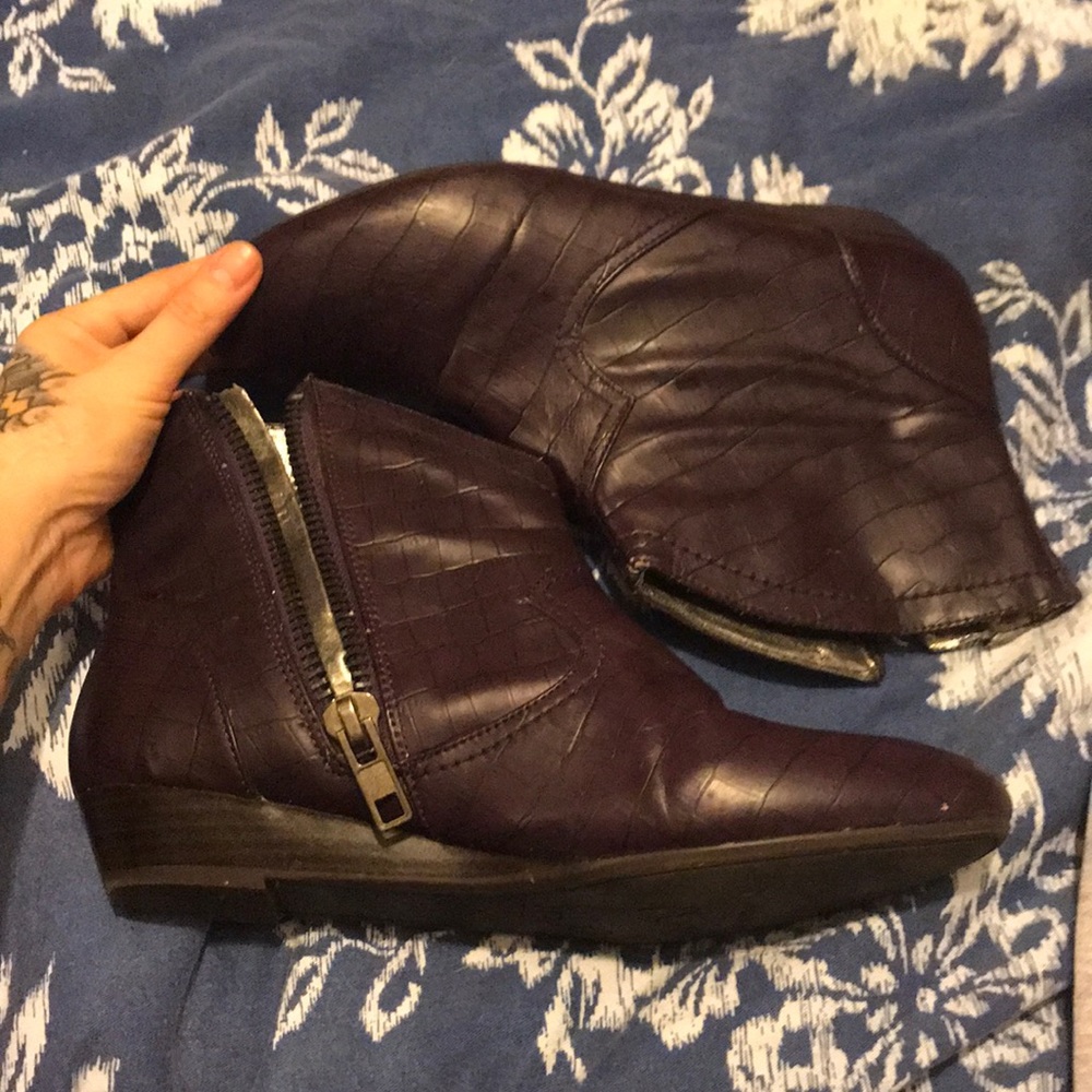 Purple booties - Picture 2 of 2